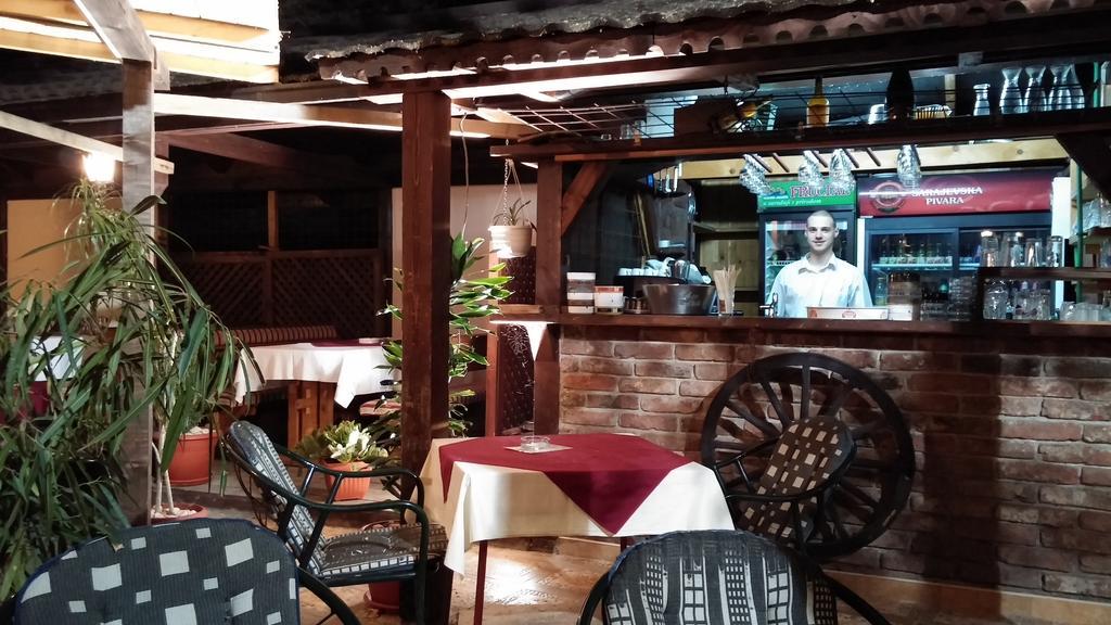 B&B Bazeni Сараево Экстерьер фото